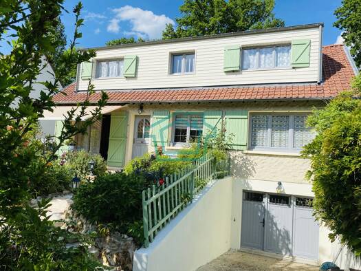 Maison à vendre 489 000 € 7 pièces 4 chambres 159 m² 787 m² de terrain La Queue-les-Yvelines 78940