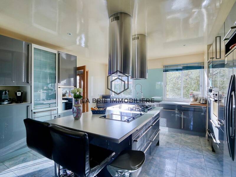 Maison à vendre, 313m², VILLECRESNES