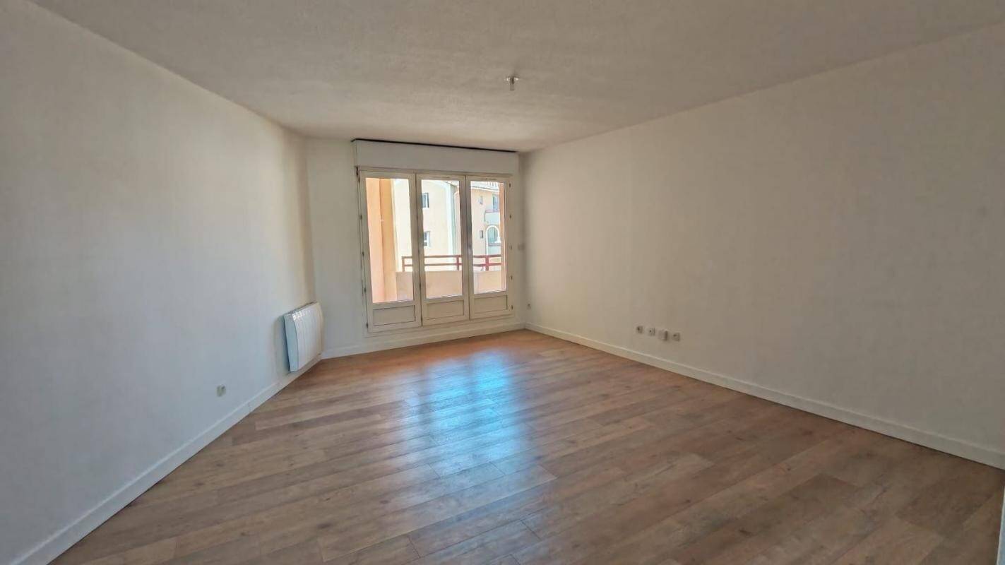 Maison à louer, 70m², VILLENEUVE LES AVIGNON