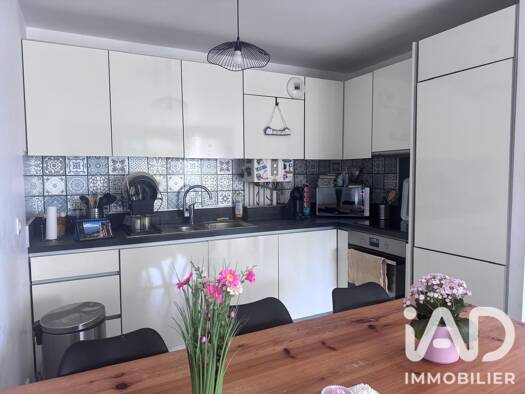 Appartement à vendre 269 000 € 3 pièces 2 chambres 69,1 m² Étage 1/3 Mairie Rouxel-Sud Est Pontault-Combault 77340