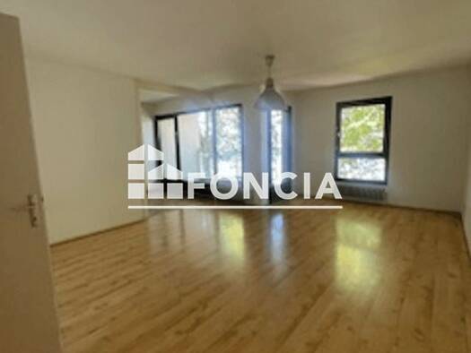 Appartement à louer 1 599 € 3 pièces 2 chambres 74,29 m² Étage 2/8 Bord du Lac Évian-les-Bains 74500