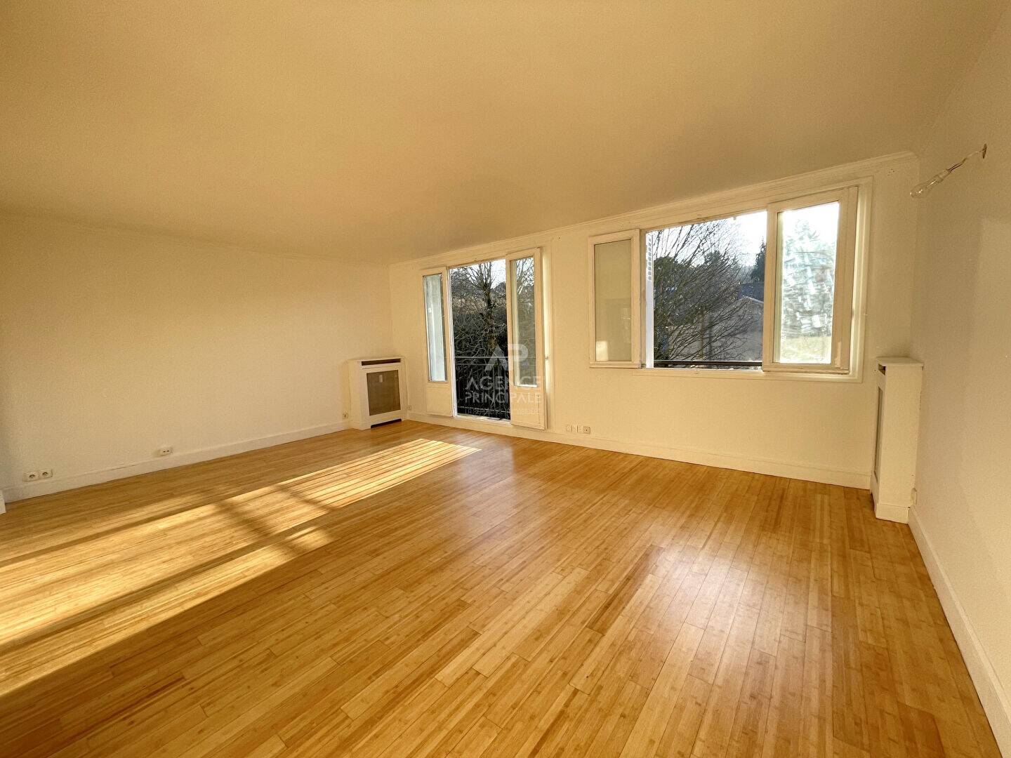 Maison à louer, 80m², SEVRES