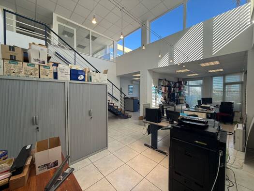 Espace bureau à vendre 635 000 € 208,6 m² de bureaux divisible jusqu'à 1 m² Canet-en-Roussillon 66140
