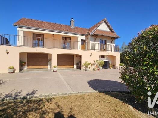 Maison à vendre 179 894 € 5 pièces 3 chambres 88,22 m² 955 m² de terrain Ciry-le-Noble 71420