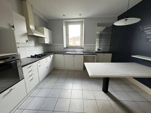 Appartement à louer 730 € 5 pièces 5 chambres 150 m² RDC Bout-du-Pont-de-Larn 81660