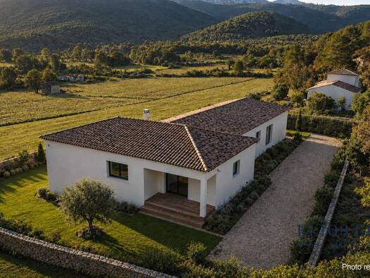 Maison à vendre 1 100 000 € 8 pièces 5 chambres 269 m² Nans-les-Pins 83860