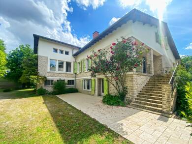 Maison à vendre 395 000 € 10 pièces 9 chambres 300 m² 3 530 m² de terrain Sud Caussade 82300