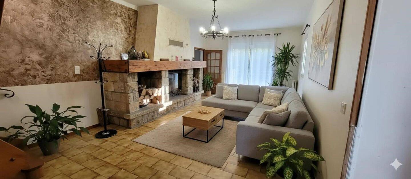 Maison à vendre, 170m², LES SALLES DU GARDON