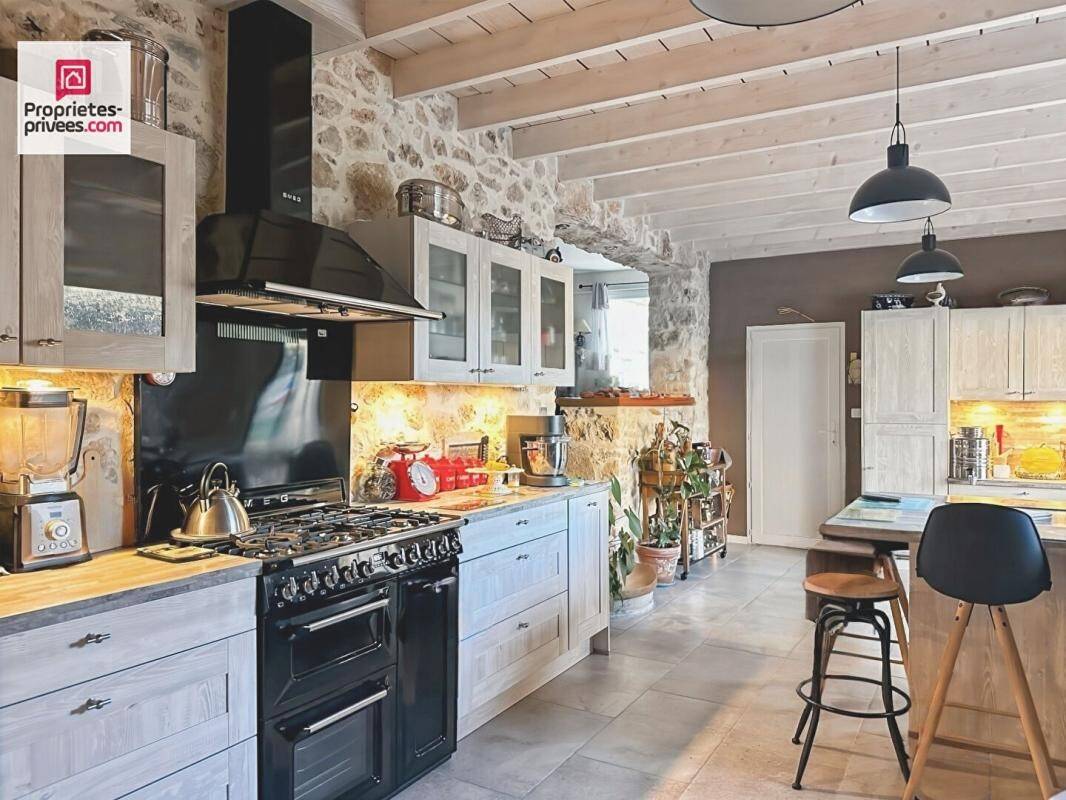 Maison à vendre, 180m², FIGANIERES