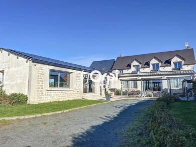 Maison à vendre 574 000 € 7 pièces 6 chambres 360 m² 4 728 m² de terrain Boussac-Bourg 23600