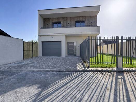 Maison à vendre 750 000 € 6 pièces 4 chambres 183,9 m² 458 m² de terrain Cormontreuil 51350