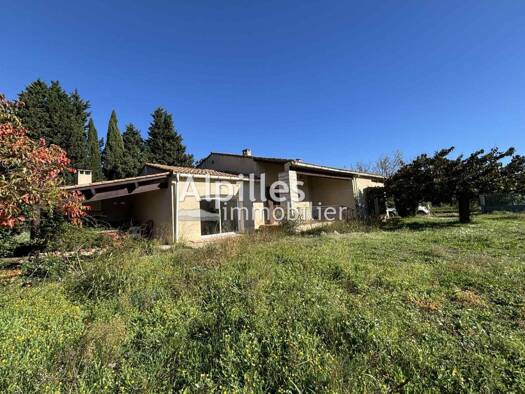 Maison à vendre 629 000 € 1 pièce 3 chambres 109 m² 3 000 m² de terrain Mouriès 13890