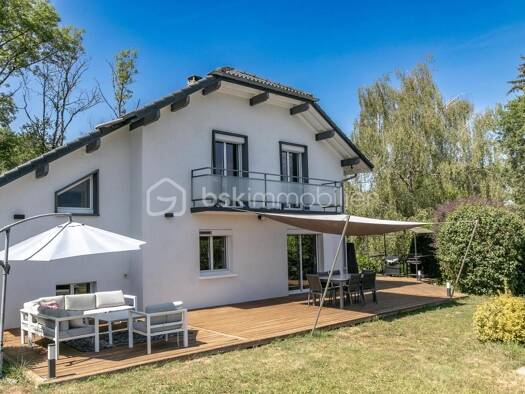 Maison à vendre 840 000 € 7 pièces 5 chambres 160 m² 1 210 m² de terrain Charvonnex 74370