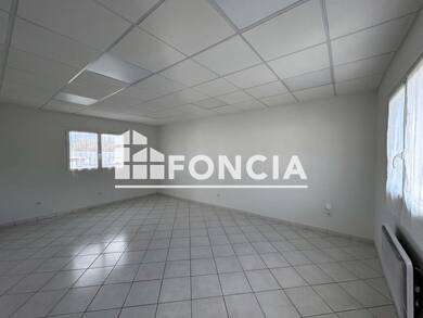 Local commercial à louer 382 € 23 m² de surface de vente Plaine du Pont Rouge Claix 38640