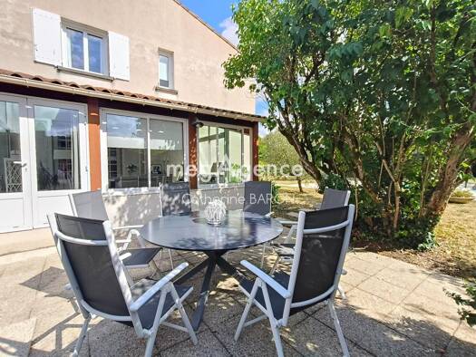Maison à vendre 286 000 € 5 pièces 3 chambres 220 m² 1 265 m² de terrain Beauvais-sur-Matha 17490