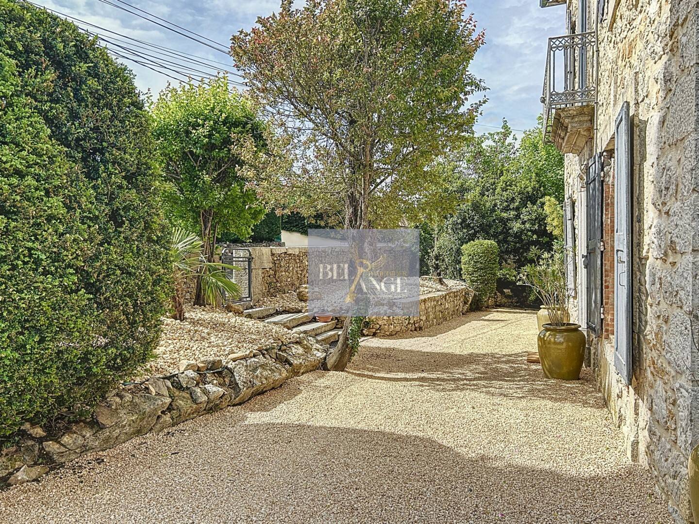 Maison à vendre, 360m², VALLON PONT D'ARC