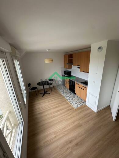Appartement à louer 790 € 1 pièce 26 m² 1 étages Le Village Montesson 78360