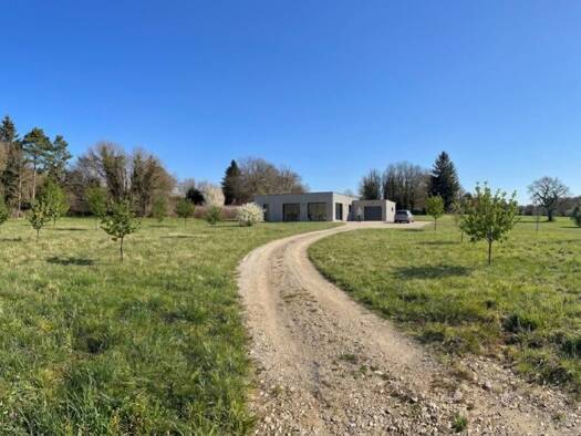 Terrain constructible à vendre 35 900 € 2 223 m² de terrain Savignac-les-Églises 24420