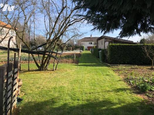 Terrain constructible à vendre 33 000 € 800 m² de terrain Valence-en-Poitou 86700