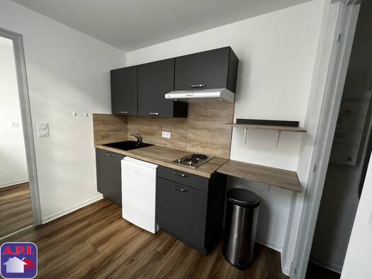 Appartement à louer - logement étudiant 415 € 1 pièce 28 m² Étage 2/3 Centre Ancien Foix 09000