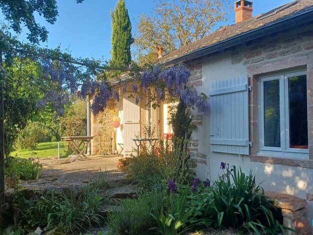 Maison à vendre 497 000 € 10 pièces 8 chambres 299 m² 3 226 m² de terrain La Genête 71290