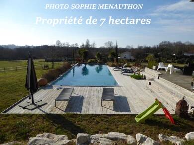Maison à vendre 1 680 000 € 11 pièces 7 chambres 350 m² 70 000 m² de terrain Bayonne 64100