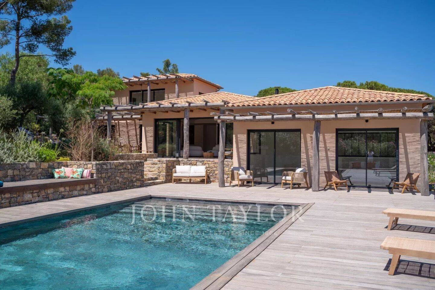 Maison à vendre, 247m², LA CROIX VALMER