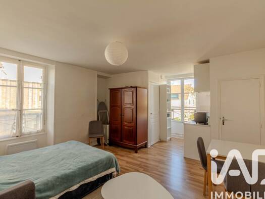 Appartement à vendre 89 000 € 1 pièce 26 m² Étage 1/1 Centre Avon 77210