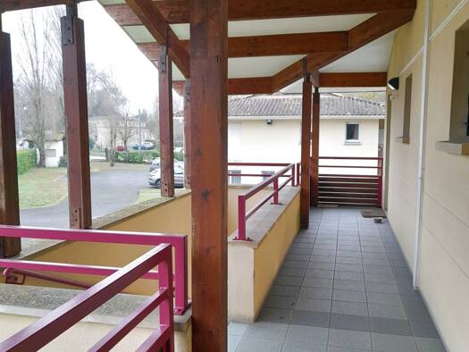 Appartement à louer 675 € 1 pièce 30,7 m² Étage 1/1 Pessac 33600