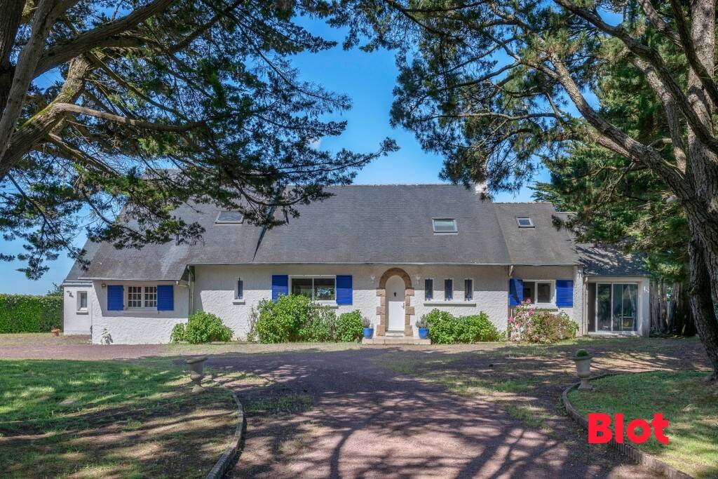 Maison à vendre, 288m², LA TURBALLE