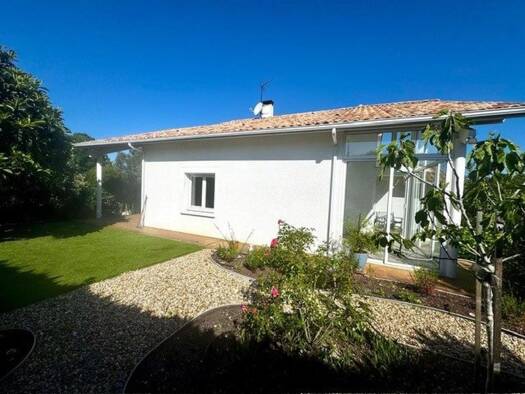 Maison à vendre 695 000 € 7 pièces 4 chambres 162 m² 838 m² de terrain Aiguillon-Port La Teste-de-Buch 33260