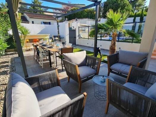 Maison à louer 2 900 € 5 pièces 4 chambres 175 m² 550 m² de terrain Marseille 12ème arrondissement 13012