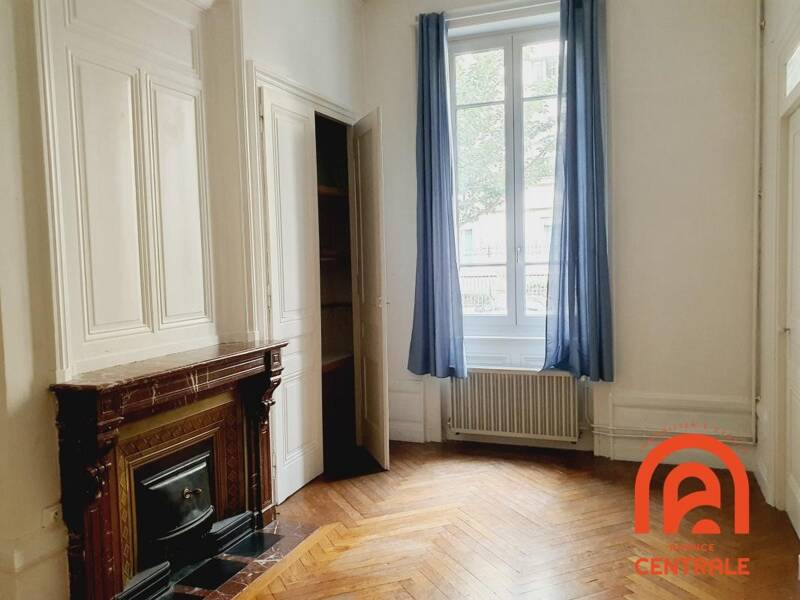 Maison à louer, 69m², LYON 3E