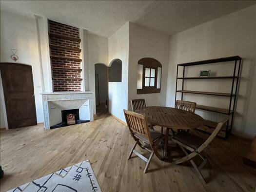 Appartement à louer 590 € 1 pièce 45 m² 1er étage dès le 25/08/2025 Centre Ancien Draguignan 83300