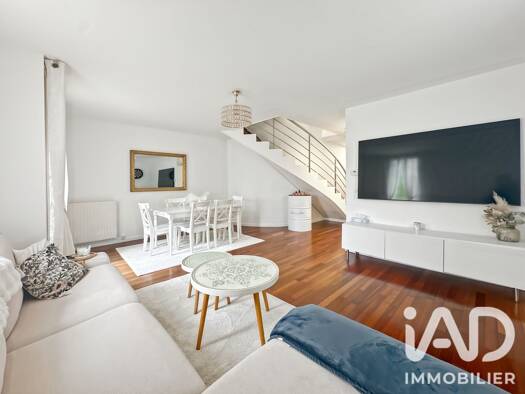 Appartement à vendre 249 000 € 4 pièces 3 chambres 82 m² Étage 1/2 Les Aunettes Sainte-Geneviève-des-Bois 91700