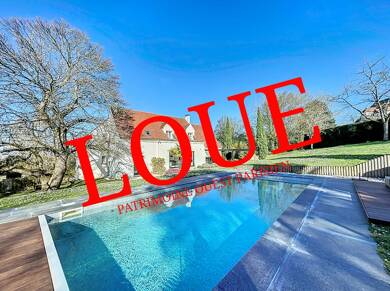 Maison à louer 5 800 € 8 pièces 5 chambres 260 m² 2 400 m² de terrain Sud Chambourcy 78240