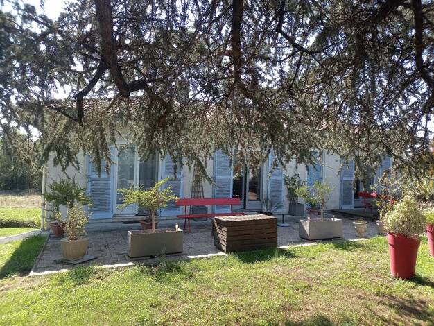 Maison à vendre 181 000 € 6 pièces 3 chambres 125 m² 2 181 m² de terrain Saint-Aigulin 17360