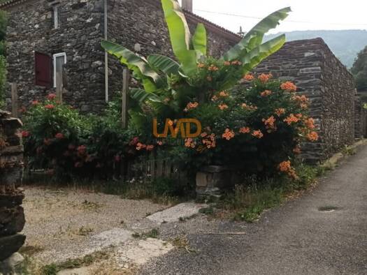 Maison de plain-pied à vendre 317 500 € 10 pièces 7 chambres 162 m² 1 600 m² de terrain Saint Andre de Valborgne 30940