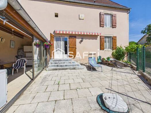 Maison à vendre 179 000 € 4 pièces 2 chambres 98 m² 236 m² de terrain Ray-sur-Saône 70130
