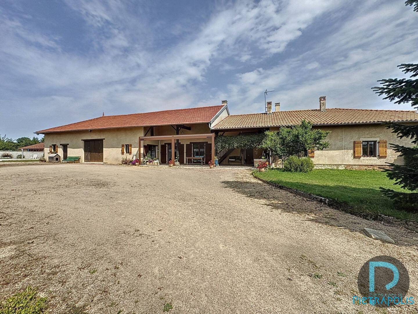 Maison à vendre, 210m², SAINT CYR SUR MENTHON