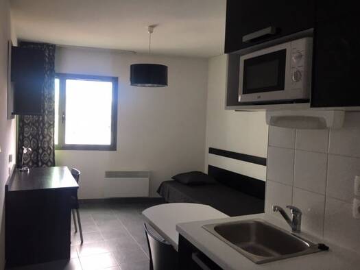 Studio à louer - logement étudiant 592 € 1 pièce 18 m² 5ème étage Jean Macé Lyon 7ème arrondissement 69007