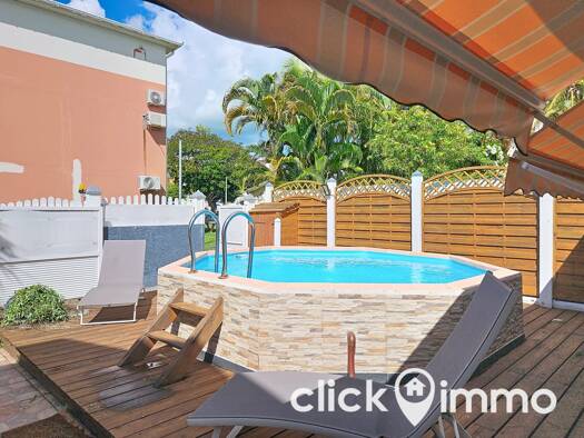 Maison à louer 2 200 € 5 pièces 4 chambres 103 m² 427 m² de terrain Baie-Mahault 97122