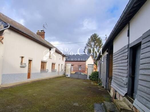 Maison à vendre 93 000 € 3 pièces 2 chambres 95 m² 1 300 m² de terrain Neuville-Coppegueule 80430