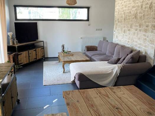 Maison à louer 1 250 € 4 pièces 3 chambres 105,5 m² 100 m² de terrain Montelimar 26200