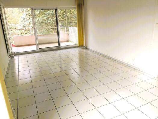 Appartement à vendre 220 000 € 4 pièces 2 chambres 76,4 m² Étage 1/8 Meylan 38240