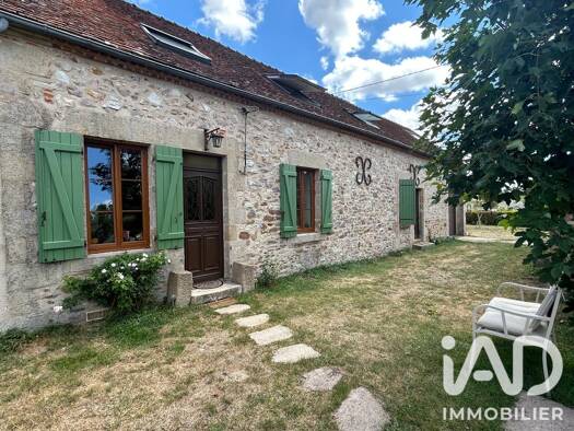 Maison à vendre 230 000 € 6 pièces 2 chambres 154 m² 1 532 m² de terrain Saint-Plaisir 03160