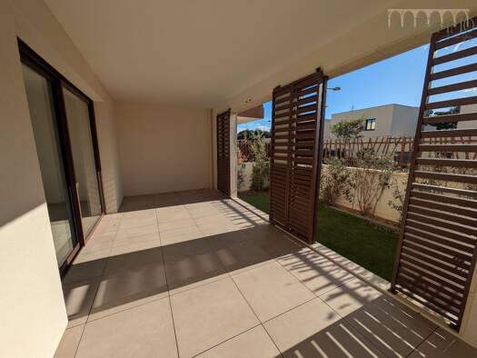 Appartement à vendre 330 000 € 3 pièces 2 chambres 76 m² RDC/2 Centre Ville Castries 34160