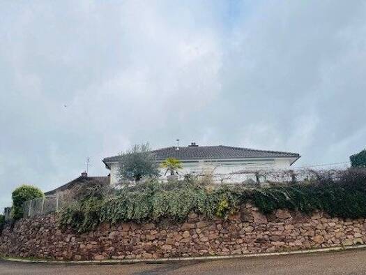 Maison à vendre 305 000 € 7 pièces 6 chambres 220 m² Marcigny 71110