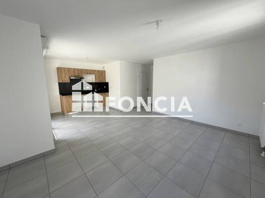 Appartement à louer 865 € 3 pièces 2 chambres 62,3 m² 7ème étage Tours 37200