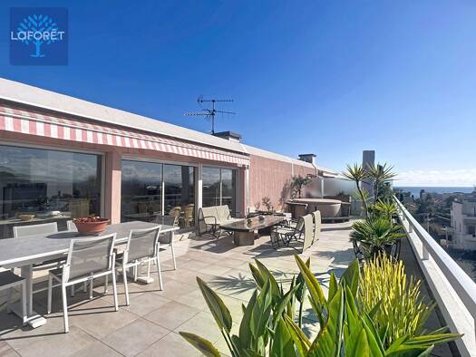 Appartement à vendre 820 000 € 5 pièces 3 chambres 138 m² Étage 5/5 Cros de Cagnes-Les Vespins Cagnes-sur-Mer 06800